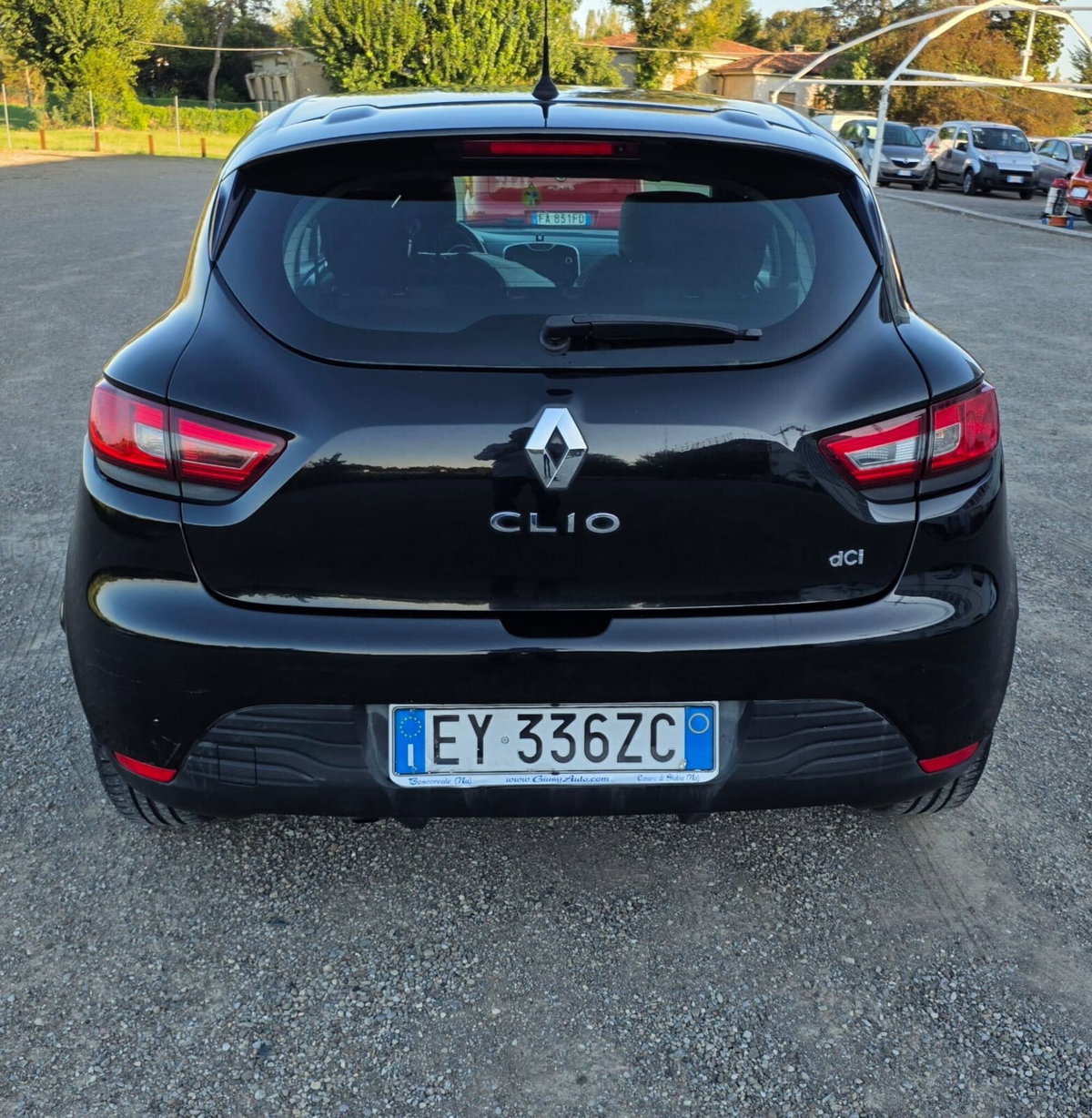 Renault Clio 1.5 dCi 8V 75CV 5 porte Costume National (6)