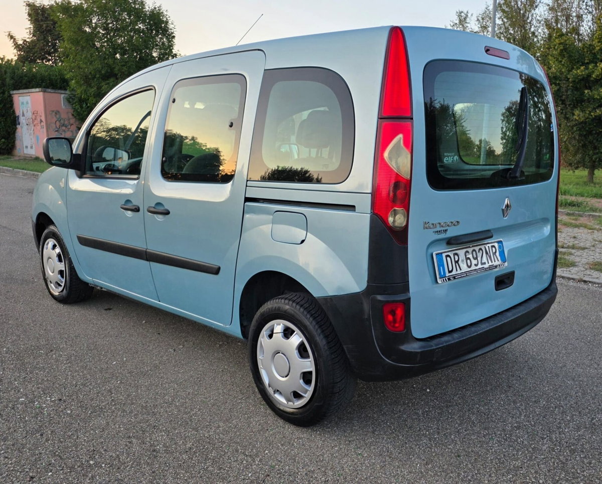 Renault Kangoo 1.5 dCi 85CV 5 porte Dynamique (17)