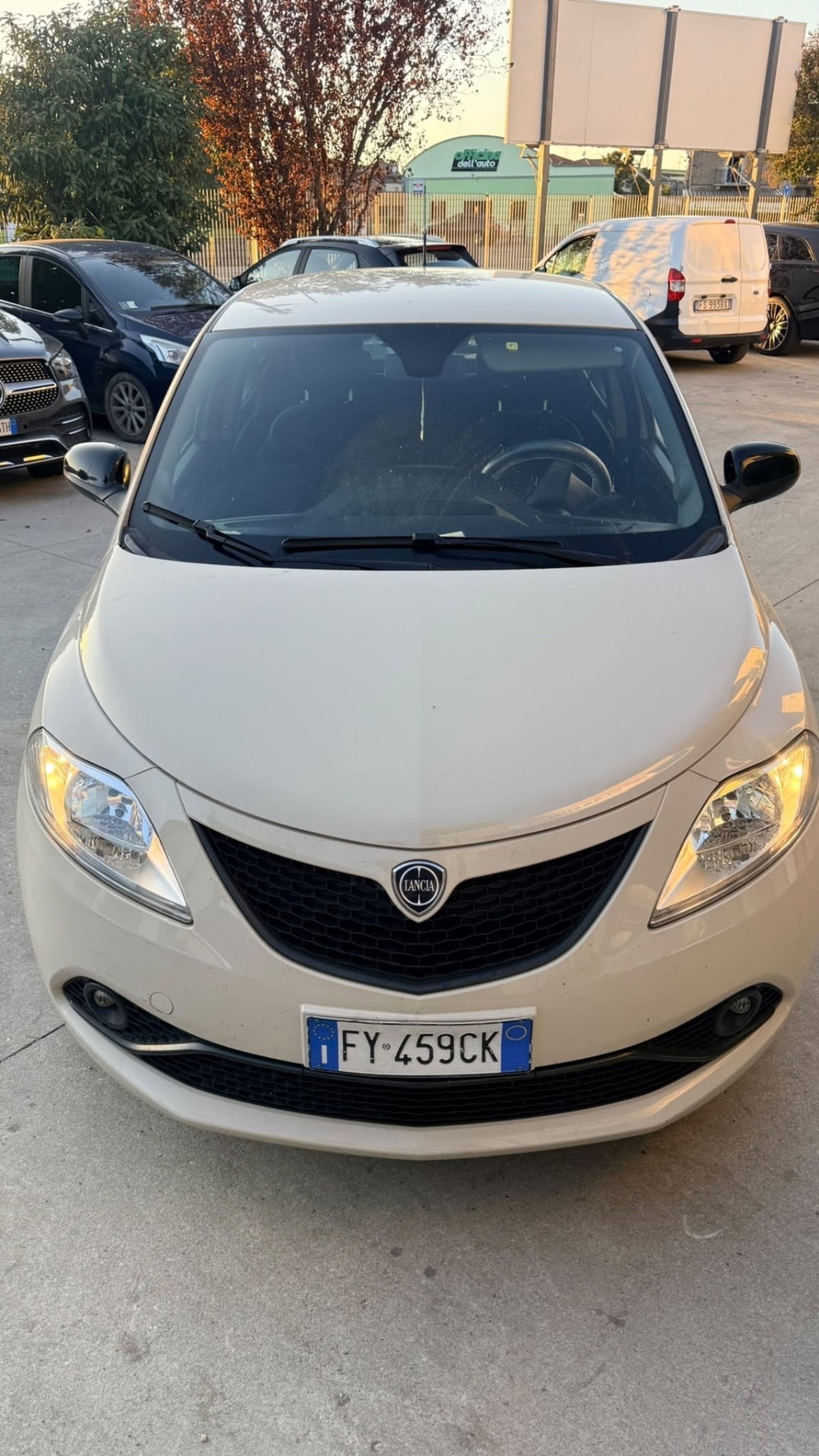 Lancia Ypsilon 1.2 69 CV 5 porte Platinum (2)