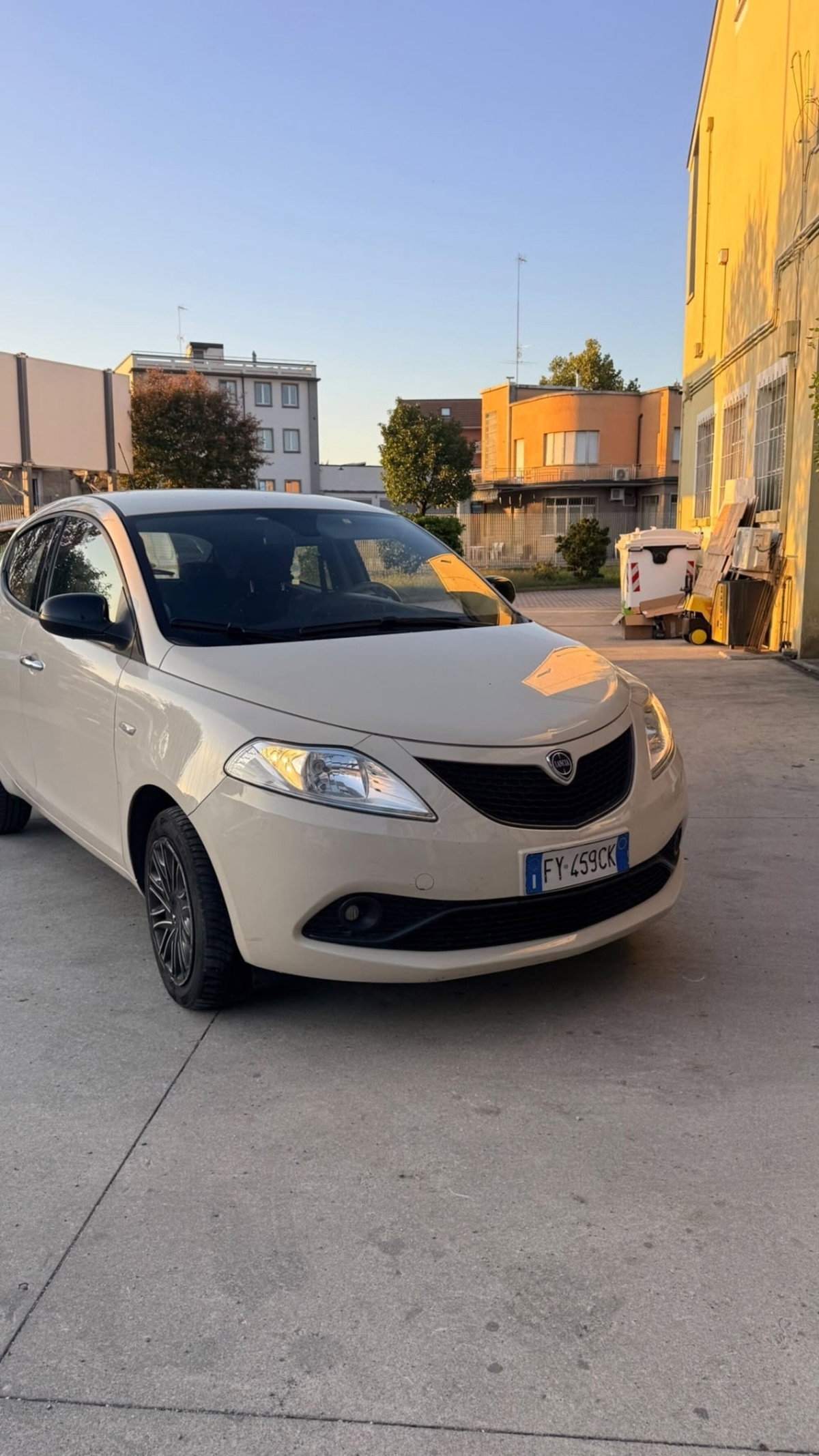 Lancia Ypsilon 1.2 69 CV 5 porte Platinum (3)