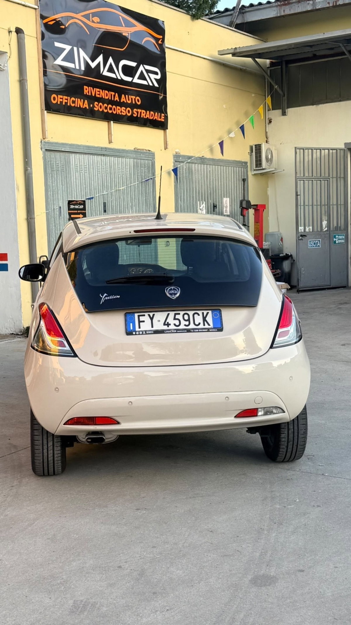 Lancia Ypsilon 1.2 69 CV 5 porte Platinum (4)