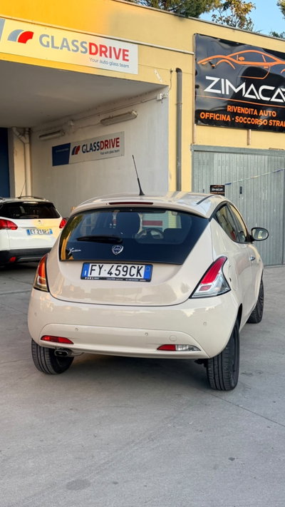 Lancia Ypsilon 1.2 69 CV 5 porte Platinum (5)