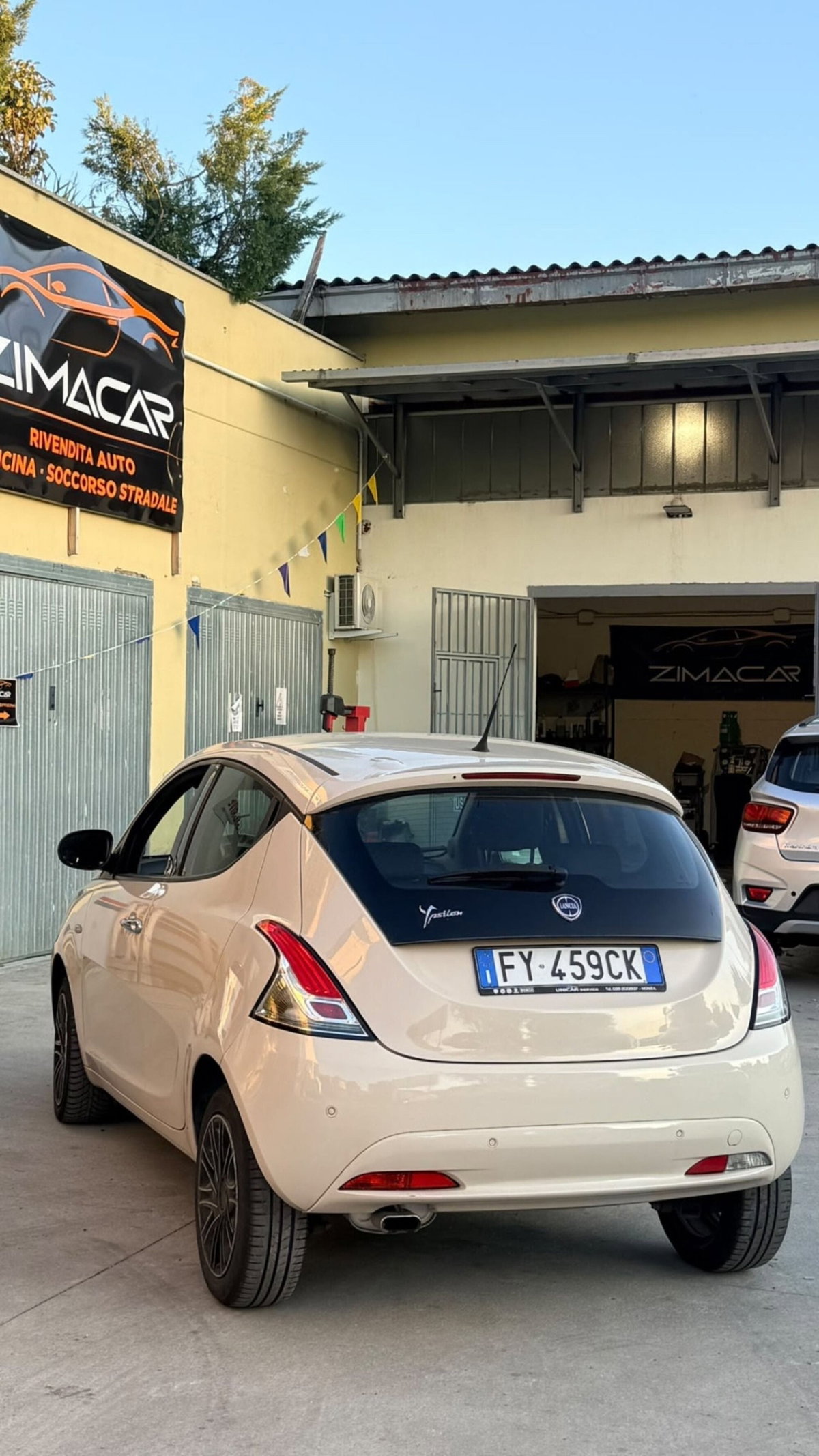 Lancia Ypsilon 1.2 69 CV 5 porte Platinum (7)