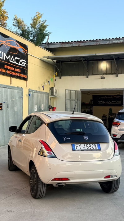 Lancia Ypsilon 1.2 69 CV 5 porte Platinum (7)