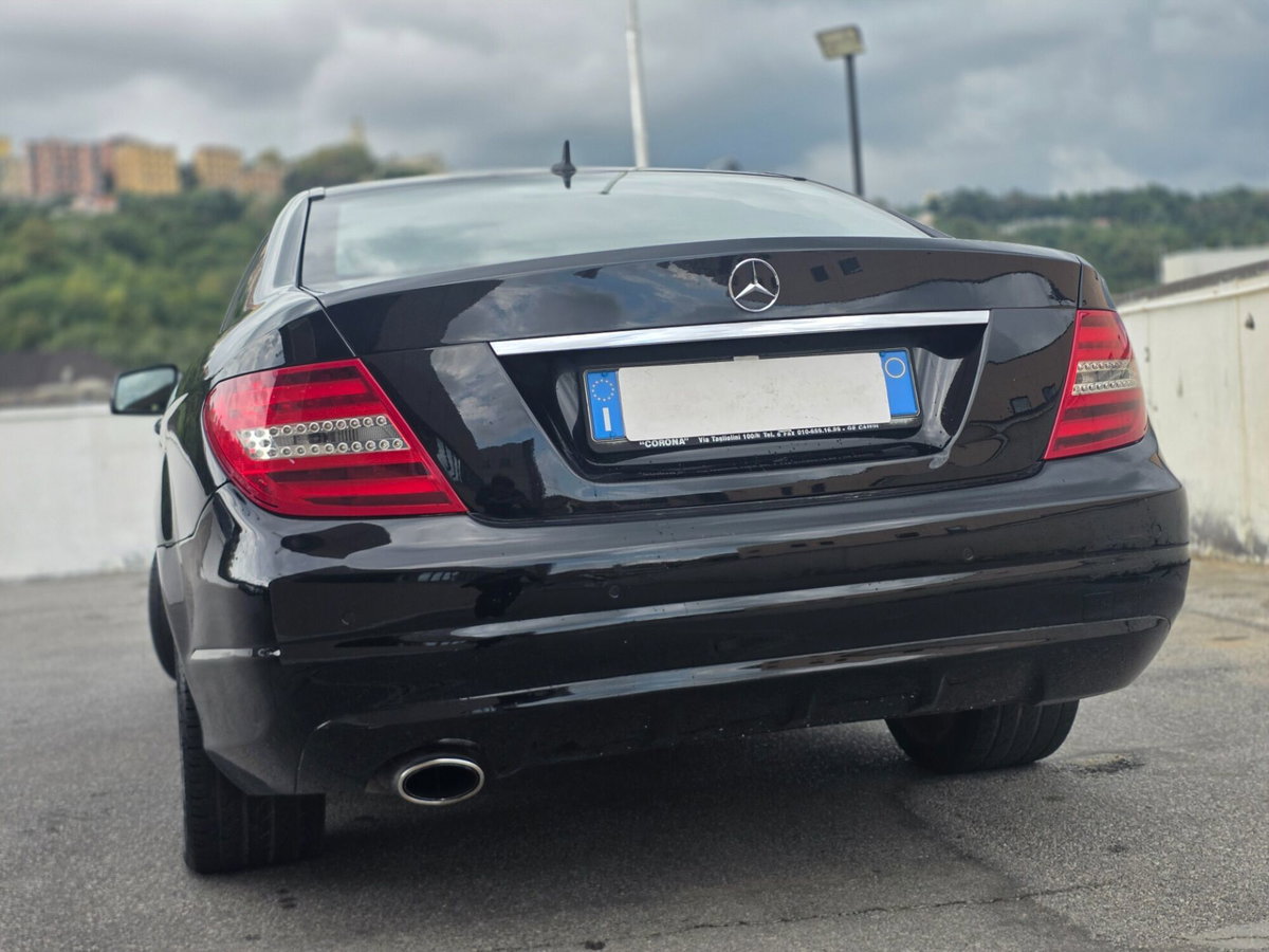 Mercedes-Benz Classe C Coupé 220 CDI BlueEFFICIENCY Coupé Avantgarde (6)