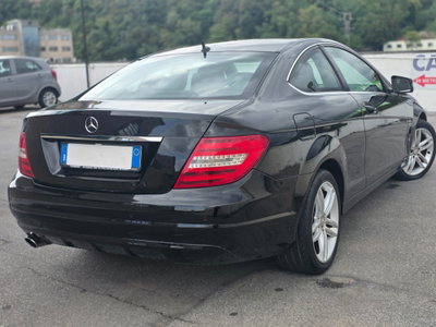 Mercedes-Benz Classe C Coupé 220 CDI BlueEFFICIENCY Coupé Avantgarde (7)