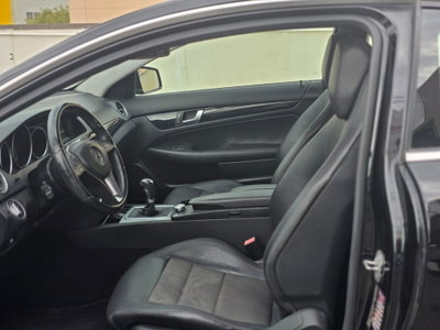 Mercedes-Benz Classe C Coupé 220 CDI BlueEFFICIENCY Coupé Avantgarde (9)