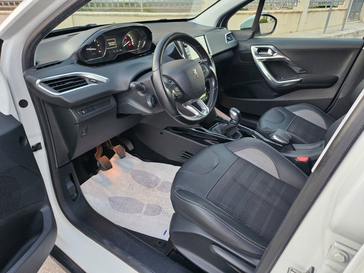 Peugeot 2008 100 Allure (4)