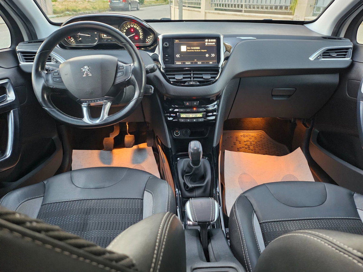 Peugeot 2008 100 Allure (6)