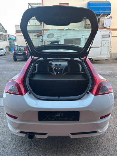 Volvo C30 D2 R-Design (10)