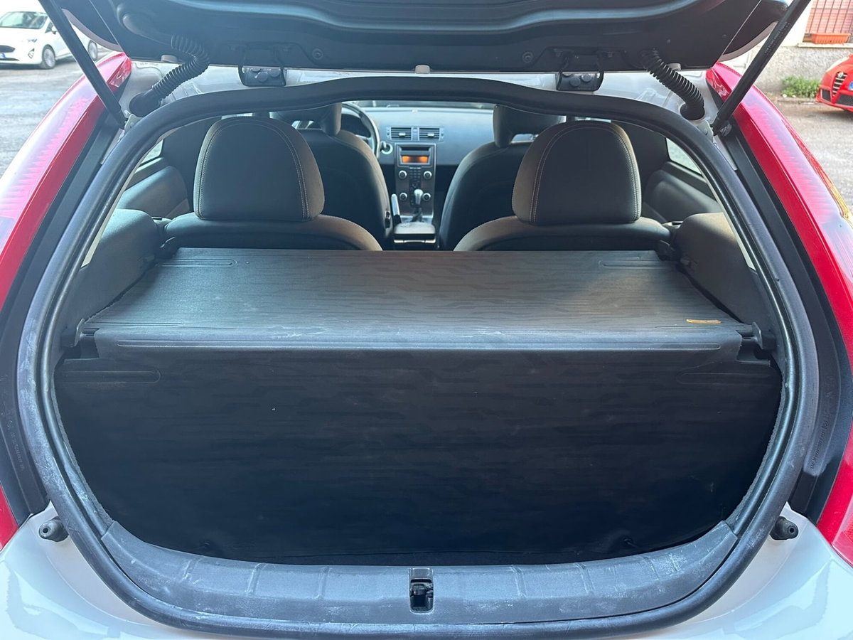 Volvo C30 D2 R-Design (16)