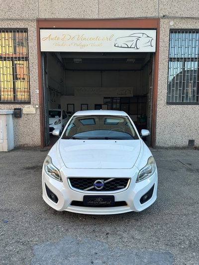 Volvo C30 D2 R-Design (2)