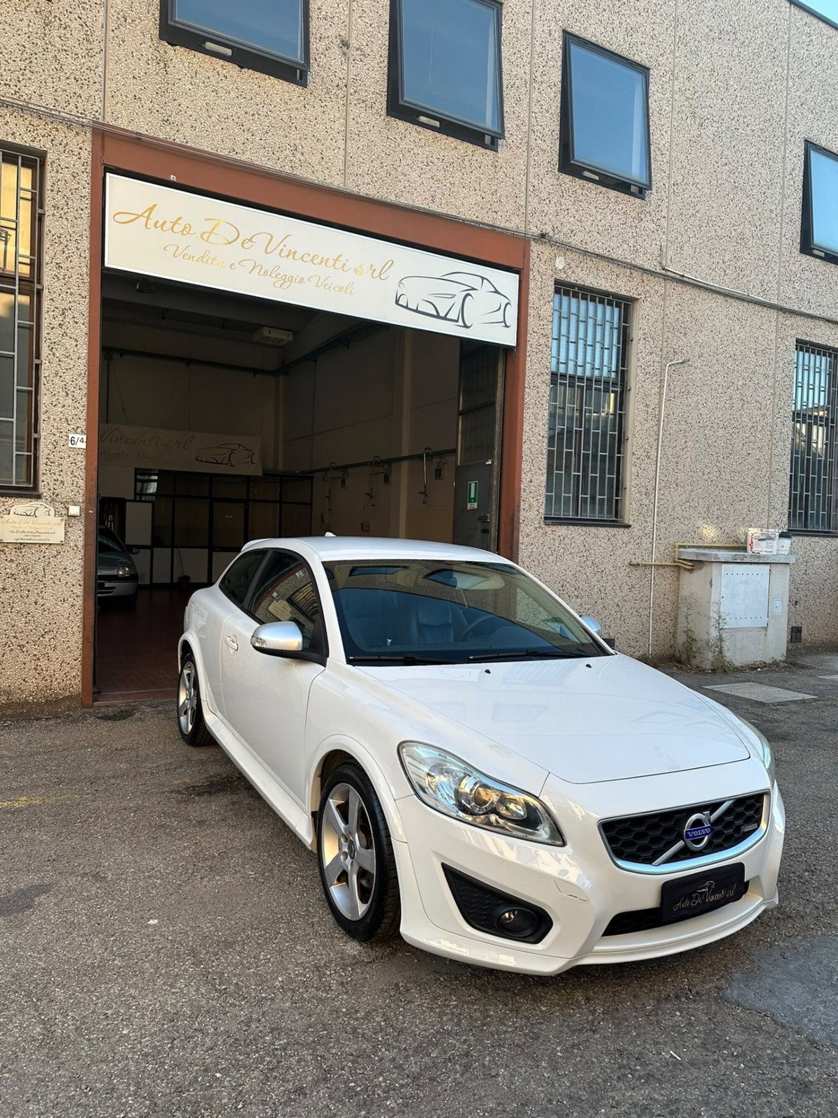 Volvo C30 D2 R-Design (3)