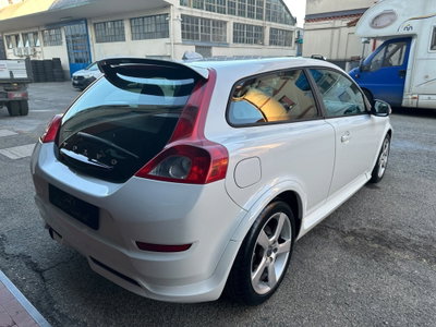 Volvo C30 D2 R-Design (6)