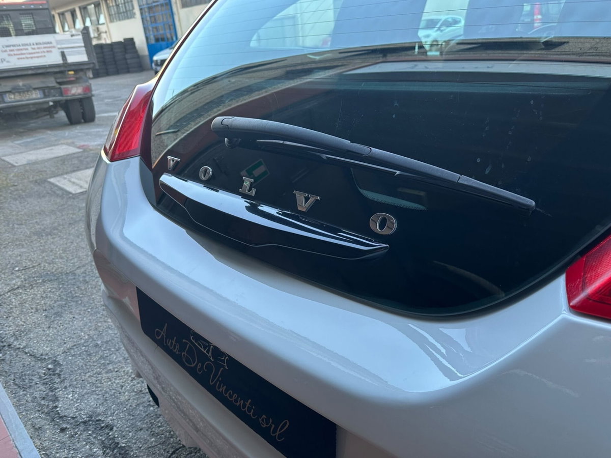 Volvo C30 D2 R-Design (8)