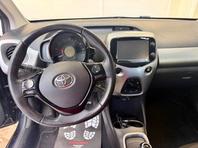 Toyota Aygo 1.0 VVT-i 69 CV 5 porte x-wave MMT (13)