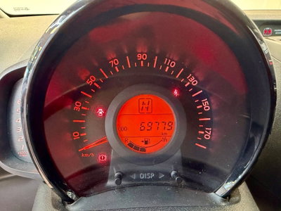 Toyota Aygo 1.0 VVT-i 69 CV 5 porte x-wave MMT (14)