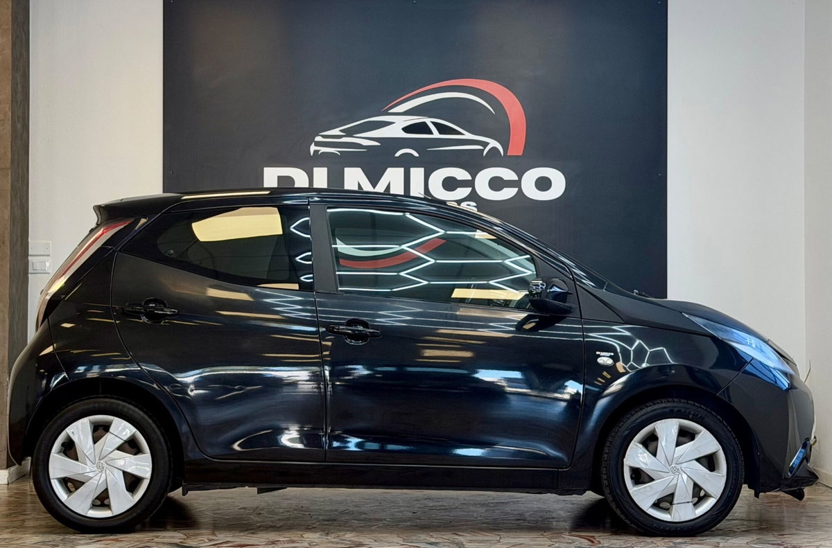 Toyota Aygo 1.0 VVT-i 69 CV 5 porte x-wave MMT (4)