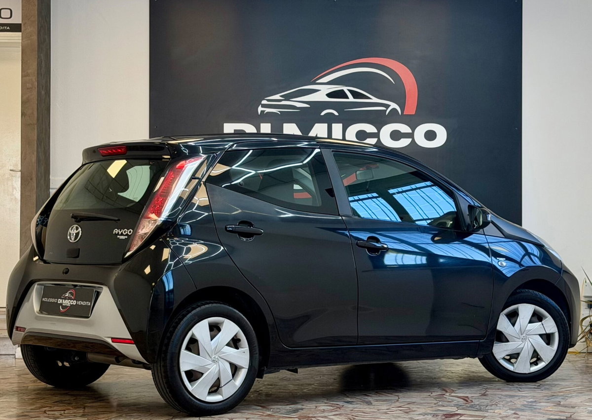 Toyota Aygo 1.0 VVT-i 69 CV 5 porte x-wave MMT (5)