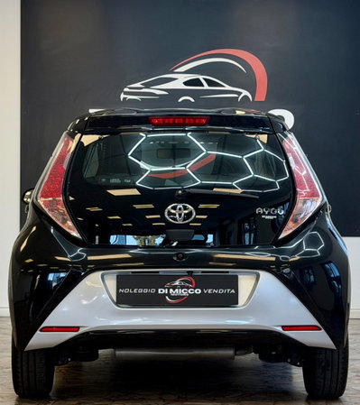 Toyota Aygo 1.0 VVT-i 69 CV 5 porte x-wave MMT (6)