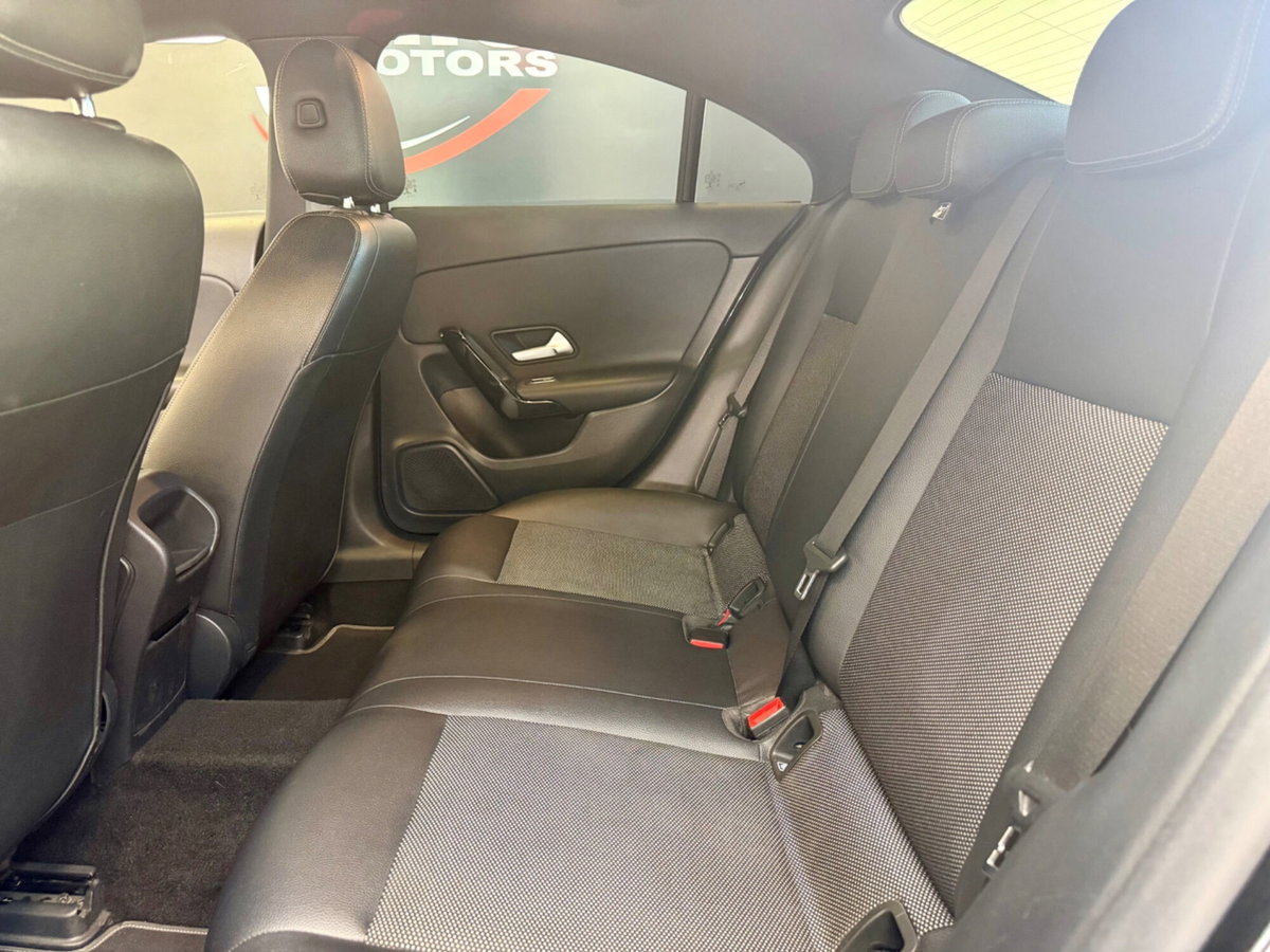 Mercedes-Benz CLA 180 d Automatic Executive (11)