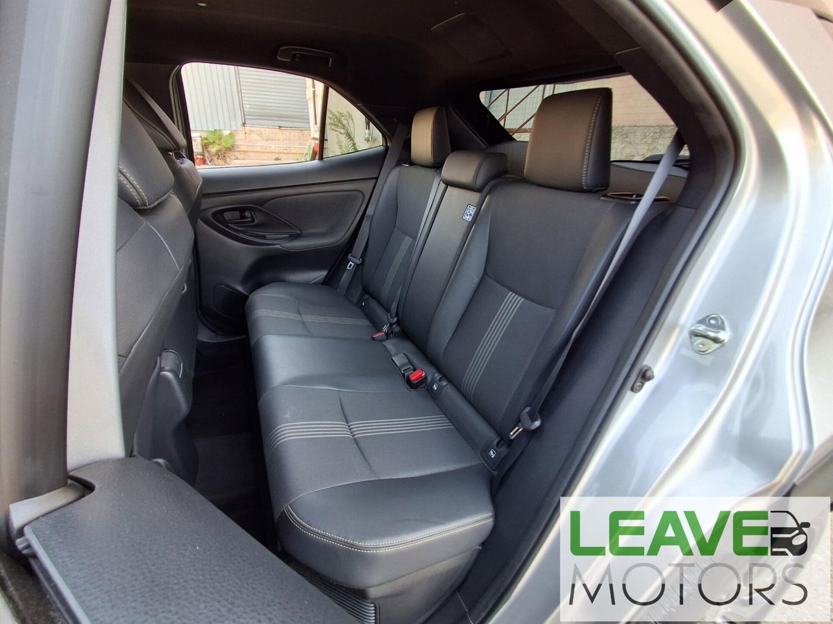 Toyota Yaris Cross 1.5 Hybrid 5p. E-CVT Lounge (17)