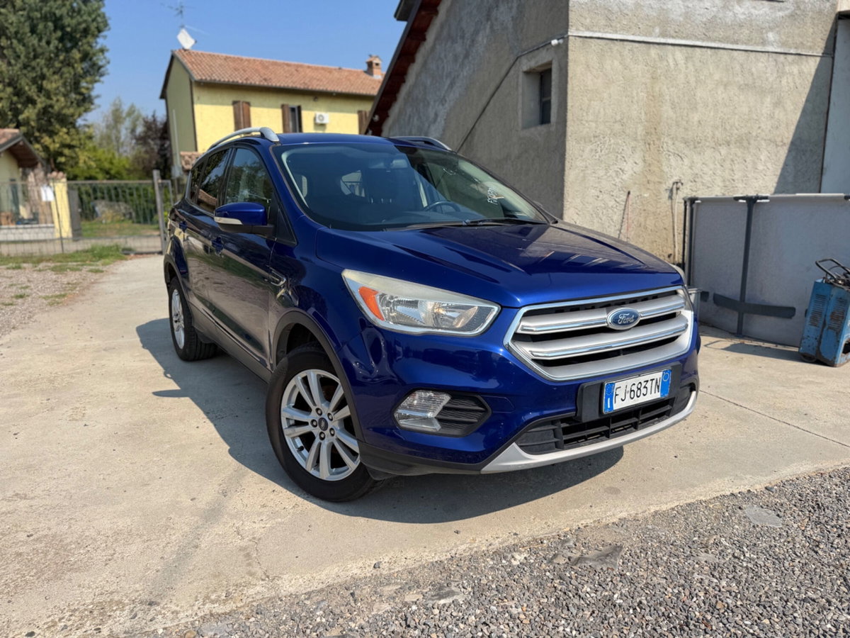 Ford Kuga 1.5 EcoBoost 120 CV 2WD (10)