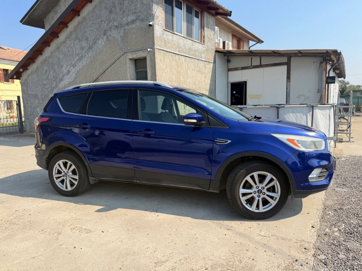 Ford Kuga 1.5 EcoBoost 120 CV 2WD (7)