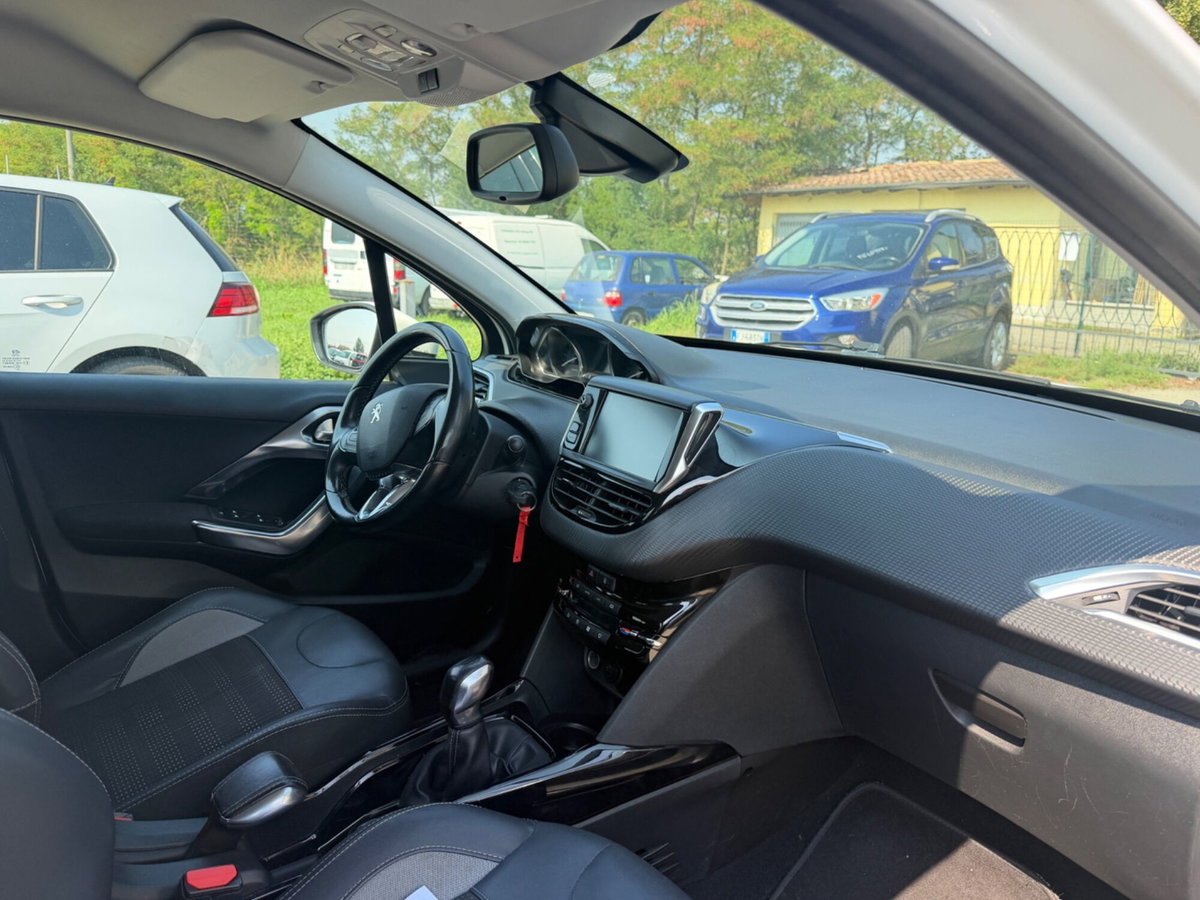 Peugeot 2008 Turbo 110 S&S Allure (9)