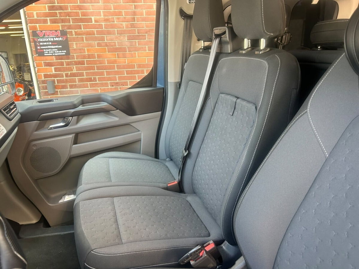 Ford Tourneo Connect 1.6 TDCi 115 CV Titanium (11)