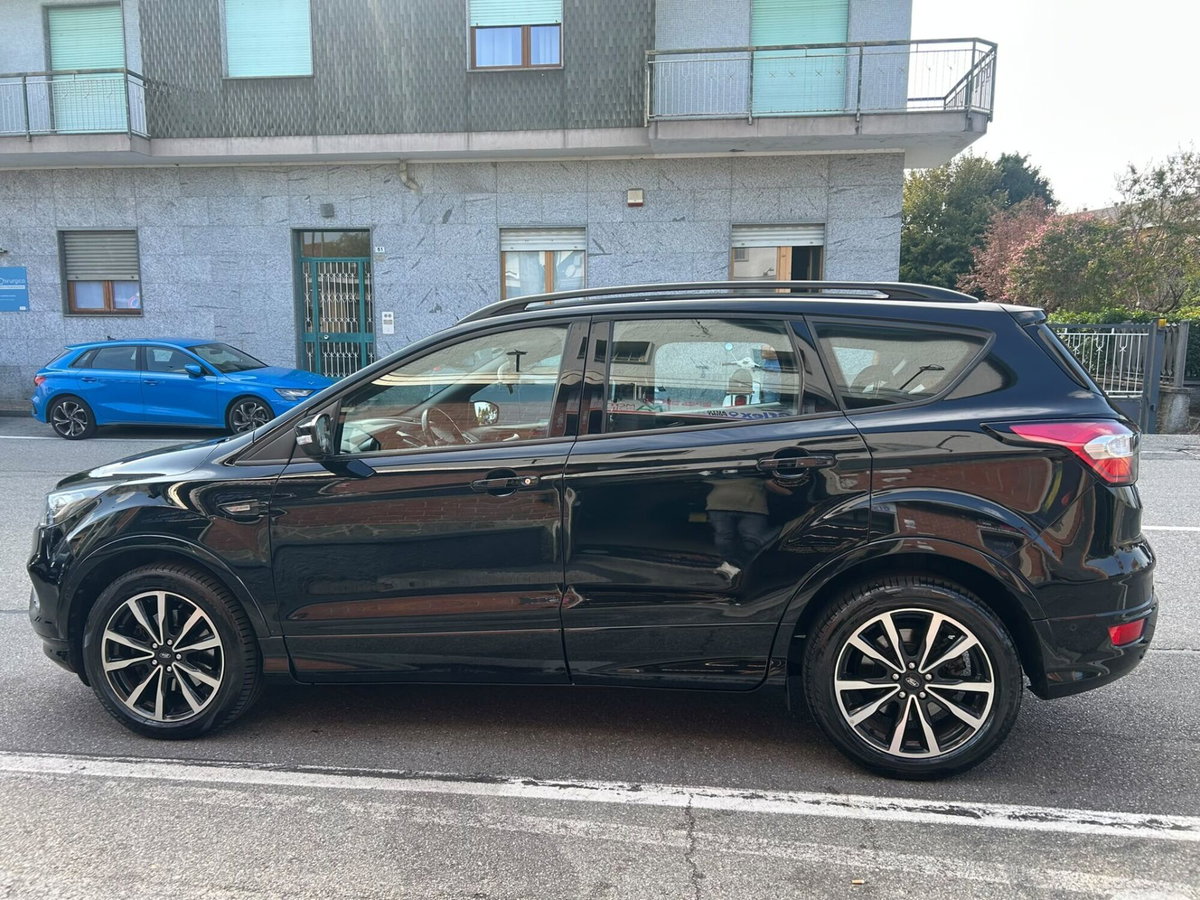 Ford Kuga 2.0 TDCI 120 CV S&S 2WD Business N1 (14)