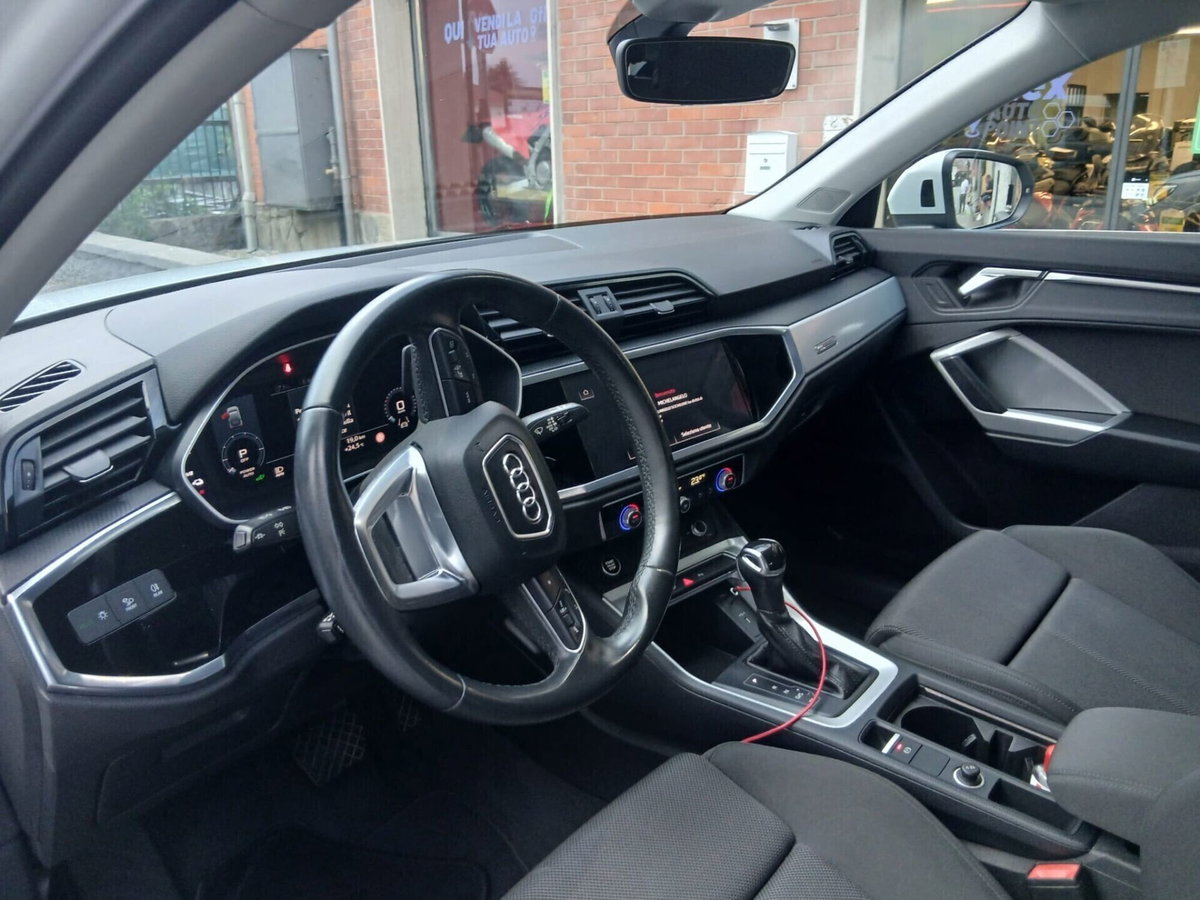 Audi Q3 1.4 TFSI 150 CV S tronic S Line Edition (10)