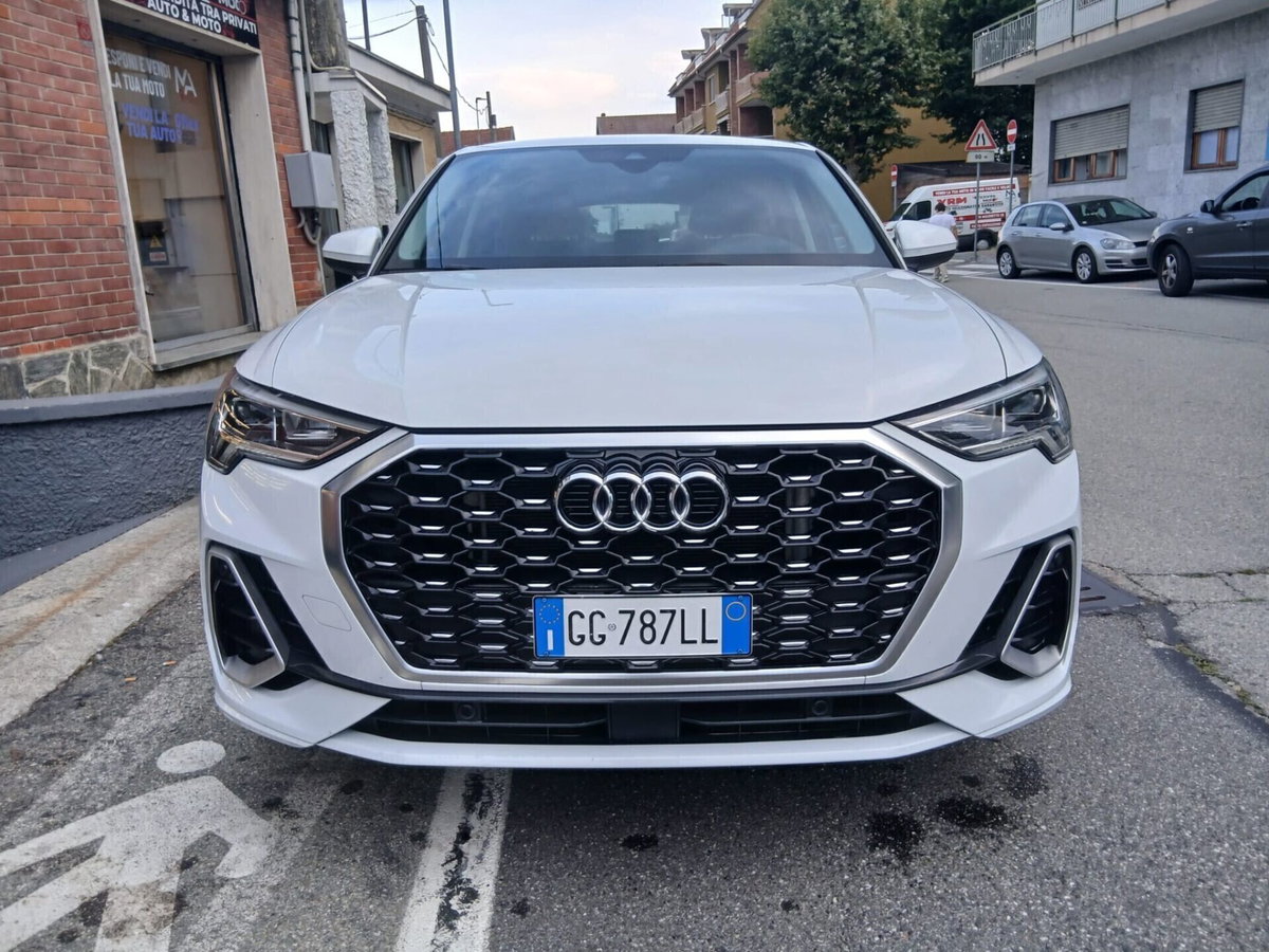 Audi Q3 1.4 TFSI 150 CV S tronic S Line Edition (13)