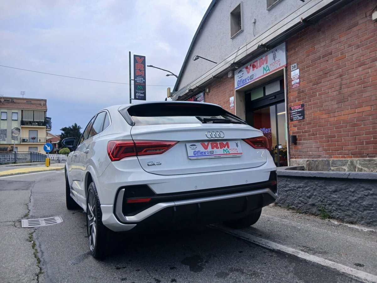 Audi Q3 1.4 TFSI 150 CV S tronic S Line Edition (2)