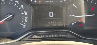 Citroen C3 BlueHDi 100 S&S Shine (10)