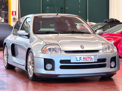 Renault Clio 3.0 V6 24V cat 3 porte Renault Sport (4)