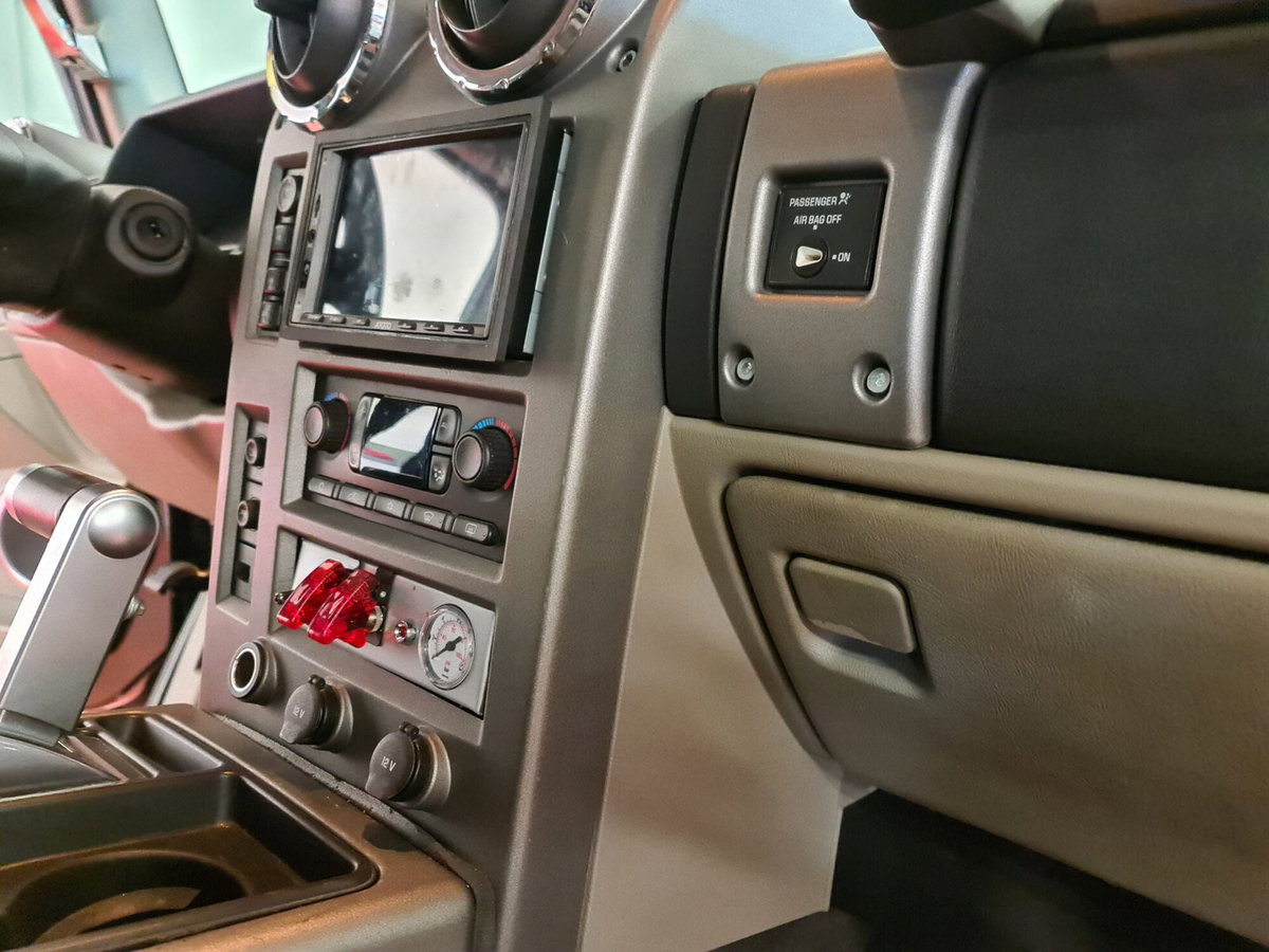 Hummer H2 V8 Luxury (13)