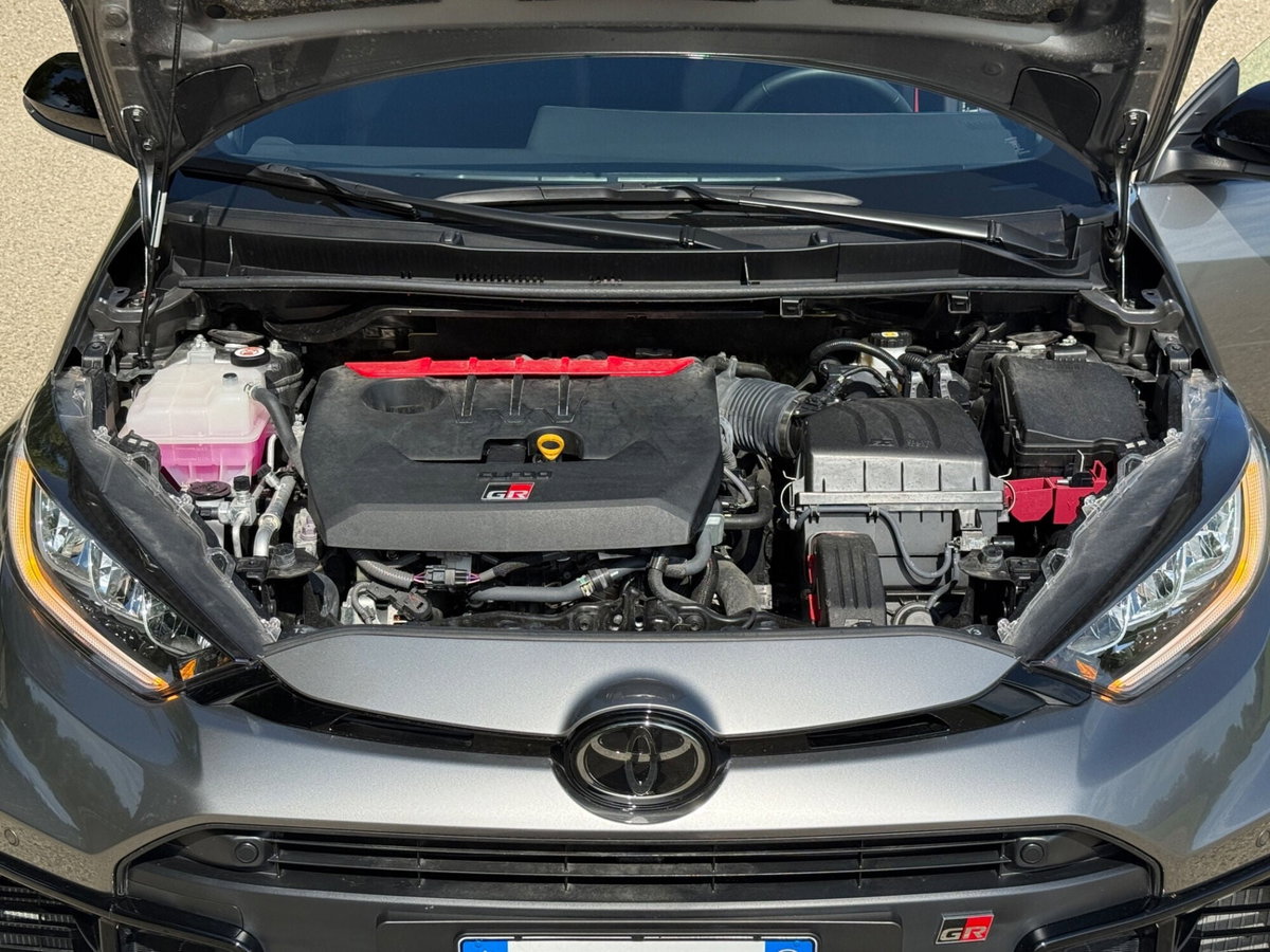 Toyota GR Yaris 1.6 Circuit dat-8