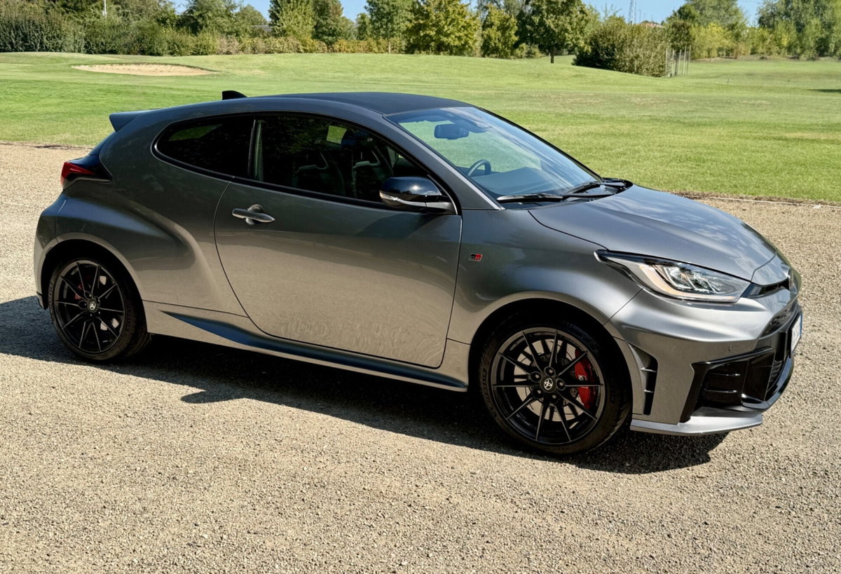 Toyota GR Yaris 1.6 Circuit dat-8 (2)