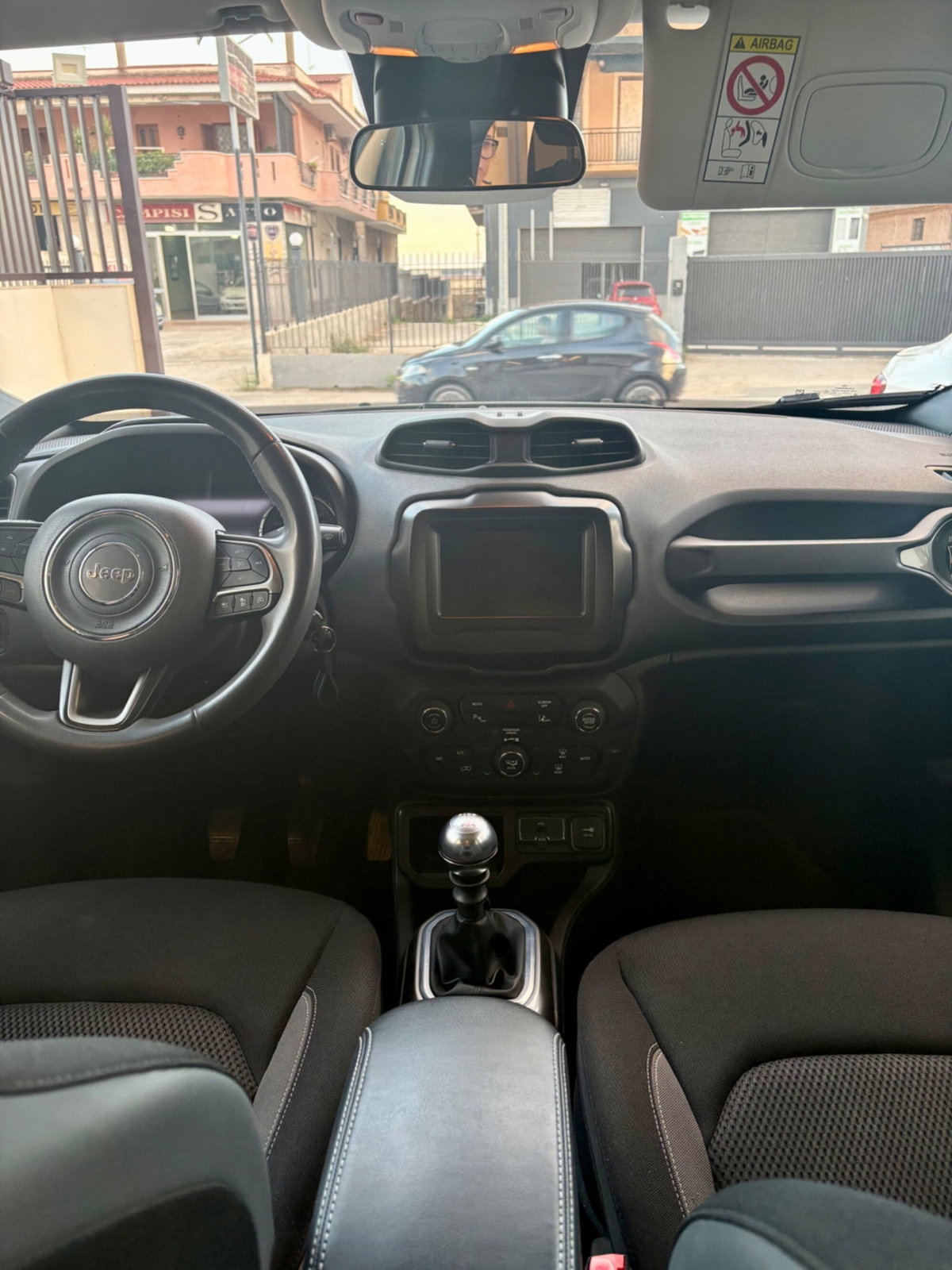 Jeep Renegade 1.6 Mjt 130 CV Limited (15)