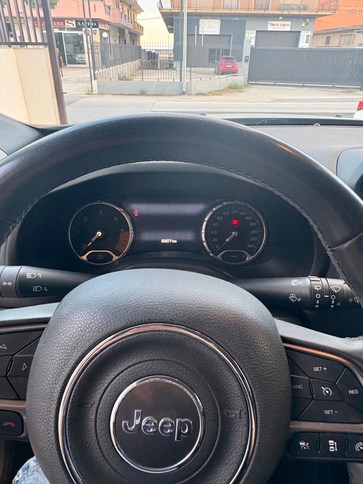 Jeep Renegade 1.6 Mjt 130 CV Limited (17)