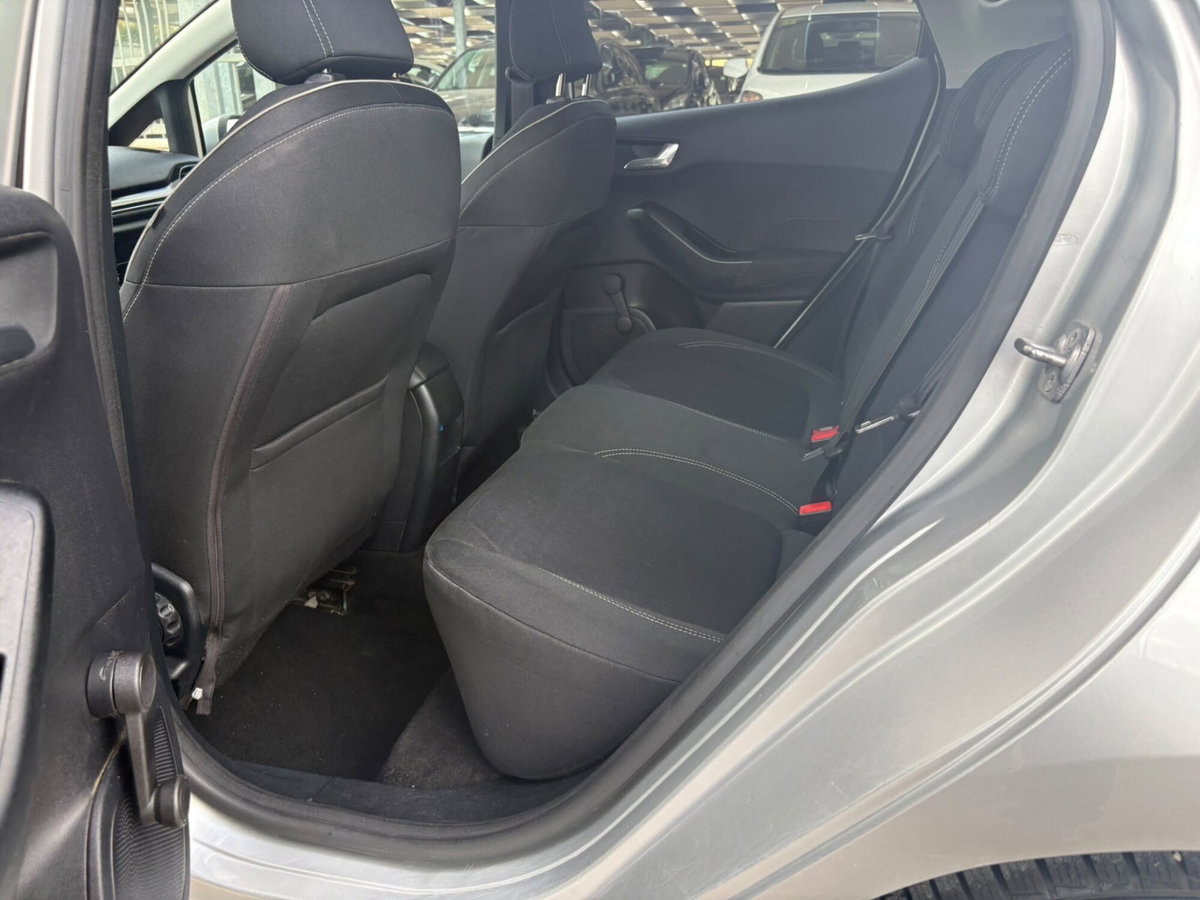 Ford Fiesta 1.5 TDCi 5 porte Titanium (17)
