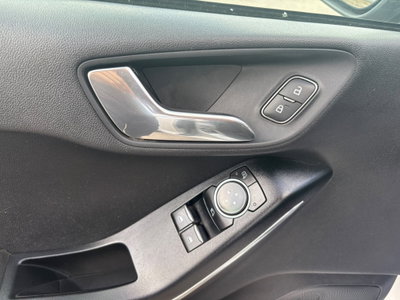 Ford Fiesta 1.5 TDCi 5 porte Titanium (9)
