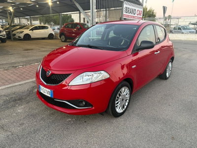 Lancia Ypsilon 1.2 69 CV 5 porte GPL Ecochic Silver usata
