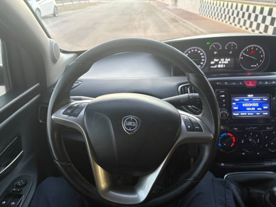 Lancia Ypsilon 1.2 69 CV 5 porte GPL Ecochic Silver (11)