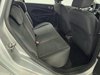 Ford Fiesta 1.2 60CV 5 porte (14)