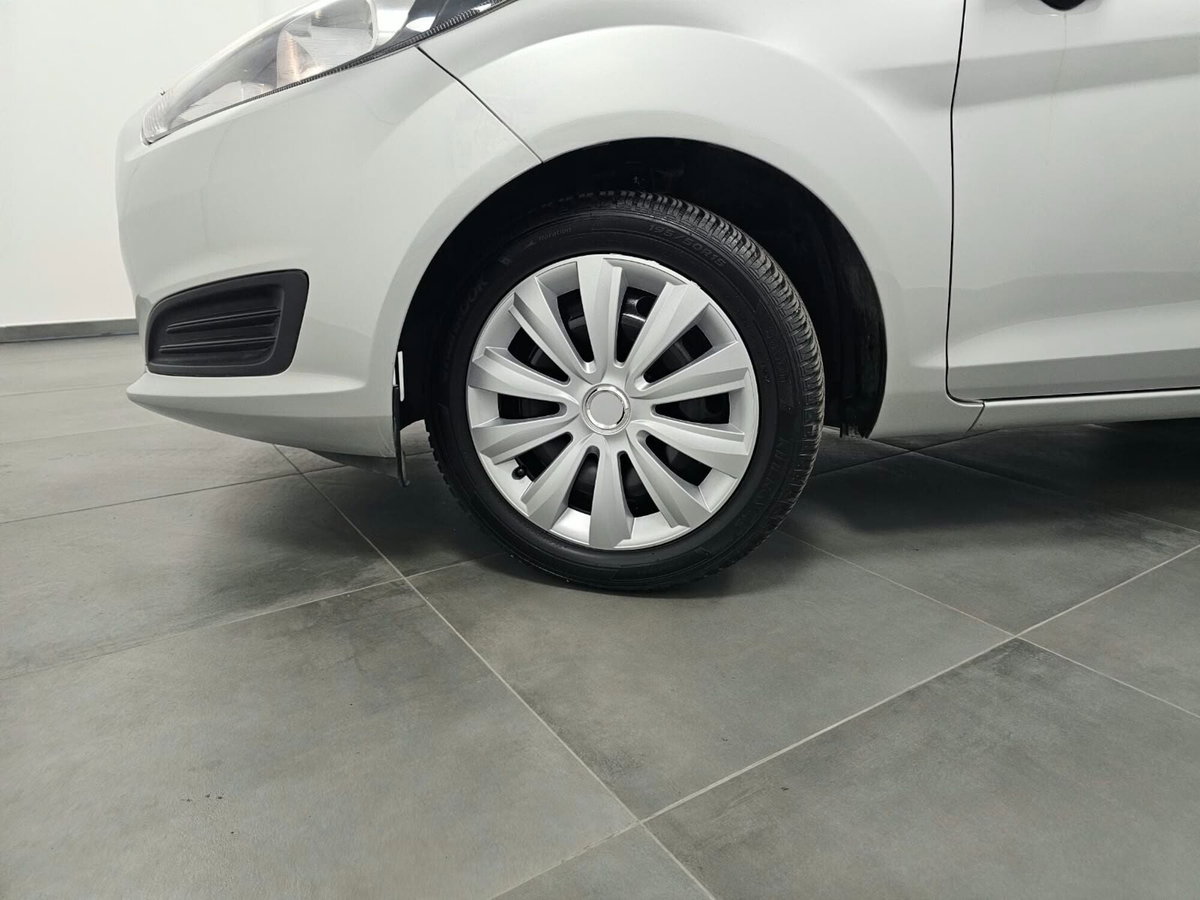 Ford Fiesta 1.2 60CV 5 porte (18)