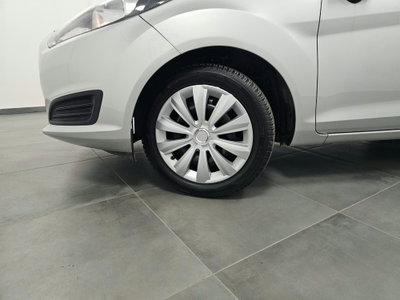 Ford Fiesta 1.2 60CV 5 porte (18)