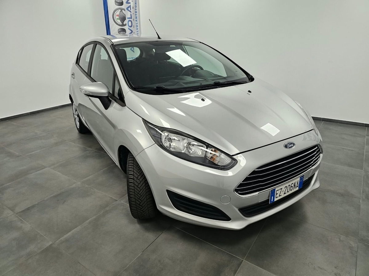 Ford Fiesta 1.2 60CV 5 porte (3)