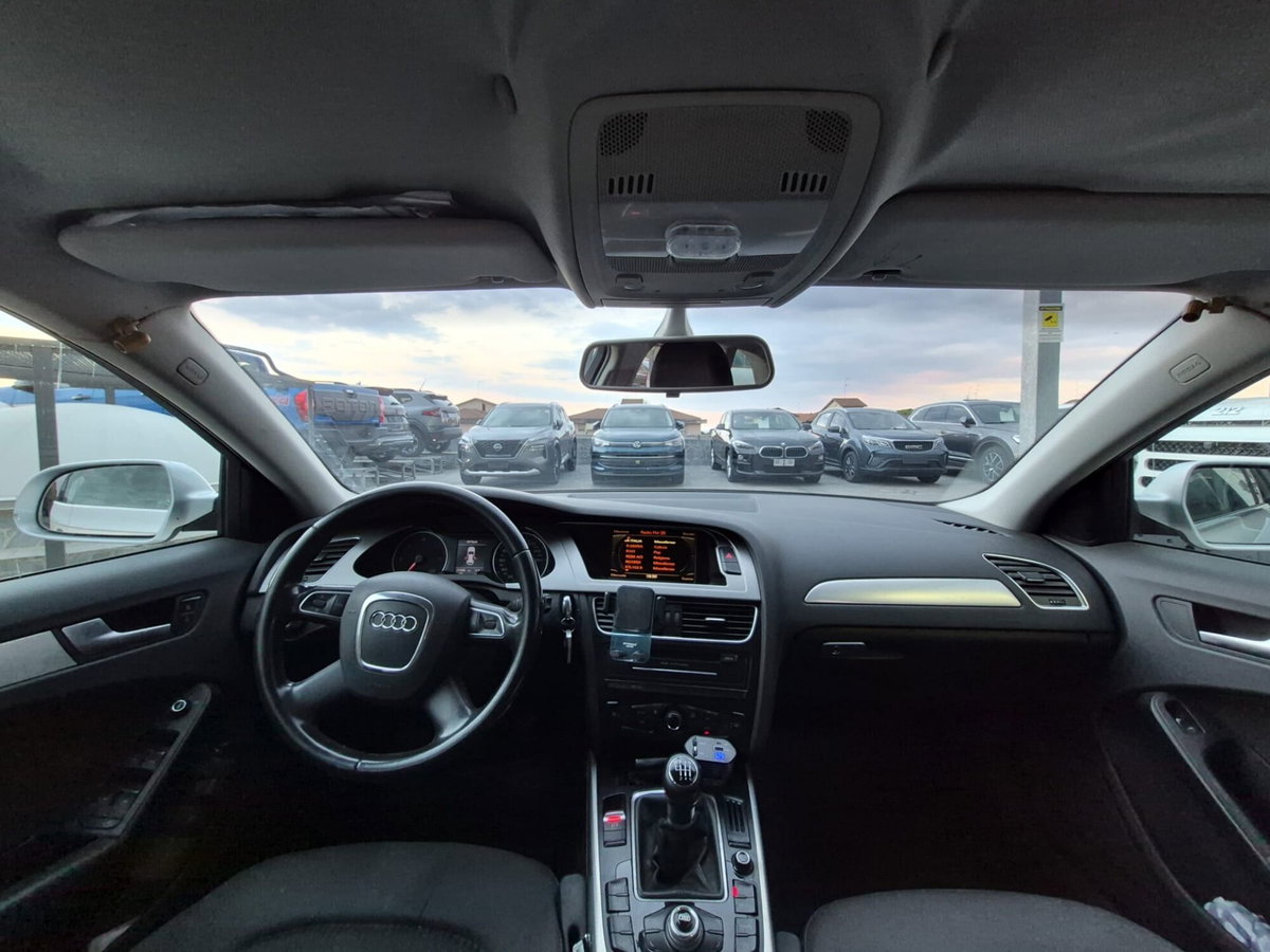 Audi A4 Avant 2.0 TDI 120CV F.AP. Start (9)